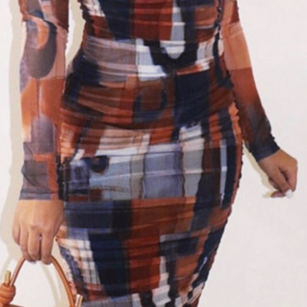 BlushMark Color Block Dress - Picture 4 of 6